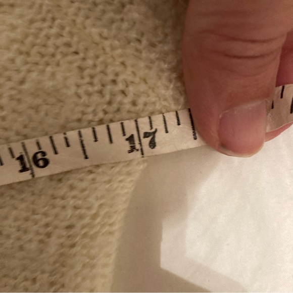 Vintage Andrew St John Cream Floral Crewel Grandma Sweater - Picture 4 of 4